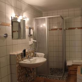 Hotel Gardenia，位于Reiskirchen的酒店