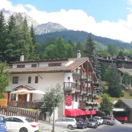 Hotel Meublè Meridiana，位于瓦托内切的酒店