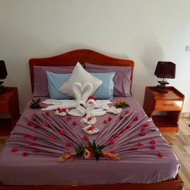 Mirella Villa Holiday Apartment，位于普拉兰的酒店