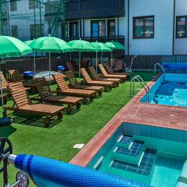 7 Pools SPA Boutique Hotel，位于班斯科的酒店