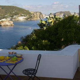 B&B La Terrazza Sul Porto，位于蓬扎的酒店