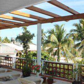 LALORA Hotel & Villas，位于圣帕特里西奥梅拉克的酒店
