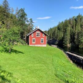 vrangfoss slusevokterbolig，位于Funnemark的酒店