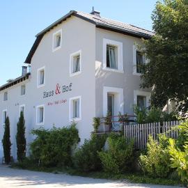 Haus & Hof Guest House，位于佩尔的酒店