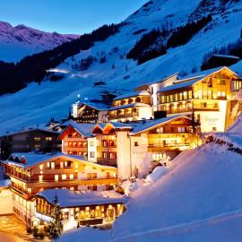 Hotel Berghof Crystal Spa & Sports，位于图克斯的酒店