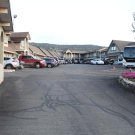 Best Budget Inn & Suites Kamloops，位于坎卢普斯的酒店