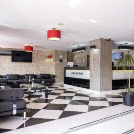 Hotel Parliament,位于布加勒斯特的酒店