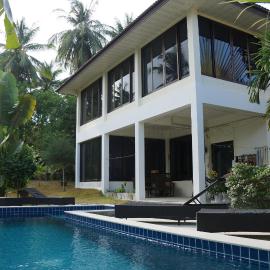 Twin Villas Apartment with Swimming Pool for 2 houses，位于Wok Tum的酒店