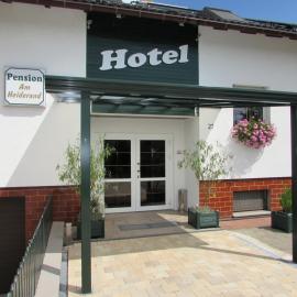 Pension Am Heiderand，位于拉德贝格的酒店