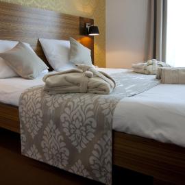Hotel Gold Club,位于阿伊多夫什契纳的酒店