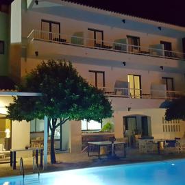 Apollon Resort，位于毕达哥利翁的酒店