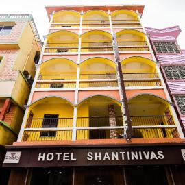 Hotel Shantinivas - Tarapith，位于塔拉皮斯的酒店