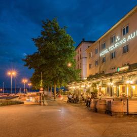 Touring au Lac，位于纳沙泰尔的酒店