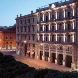 JR Hotels Oriente Bari，位于巴里的酒店