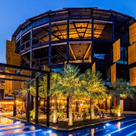 Hivetel Phuket，位于查龙的酒店