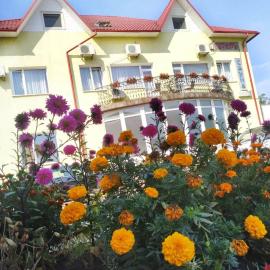 комплекс Прага,位于Mamaivci Village的酒店
