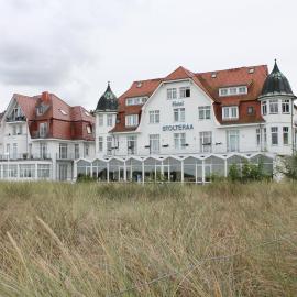 Hotel Stolteraa，位于瓦尔内明德的酒店