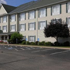 Coshocton Village Inn & Suites,位于Coshocton的酒店