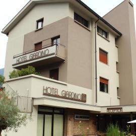Hotel Giardino，位于布雷诺的酒店