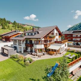Hotel Garni Sursilva,位于莱赫阿尔贝格的酒店