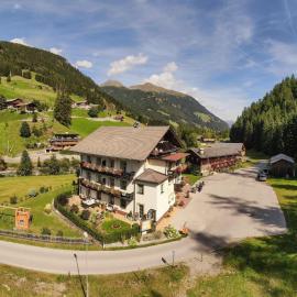 Hotel Garni Grünmoos，位于德弗雷根谷地圣雅各布的酒店