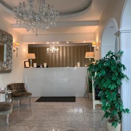 Hotel zur Riede bei Bremen，位于代尔门霍斯特的酒店