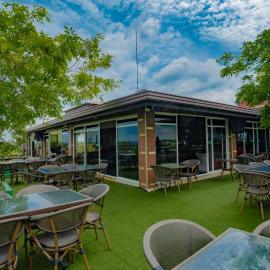 Sasha Transit Hotel，位于卡图纳耶克的酒店