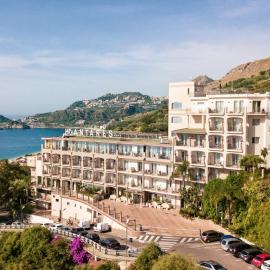 Hotel Antares，位于勒托阳尼的酒店