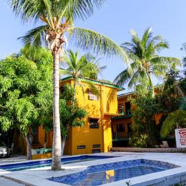 Hotel Posada Playa Manzanillo，位于埃斯孔迪多港的酒店