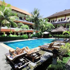 Bakung Sari Resort，位于库塔的酒店
