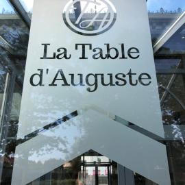 La table d’Auguste，位于Dour的酒店