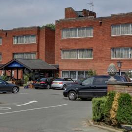 Best Western Heath Court Hotel，位于纽马基特的酒店