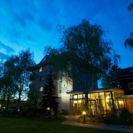 Hotel Restaurant Kerzenstüble，位于加特林根的酒店