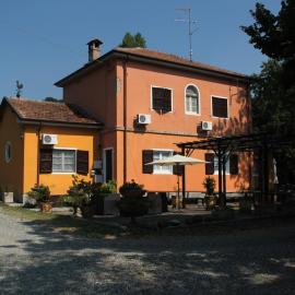 Il Biancospino，位于Casteggio的酒店