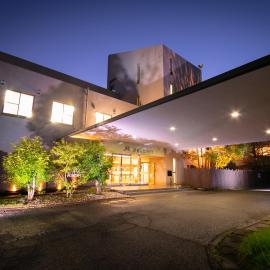Omuta Heights，位于Ōmuta的酒店