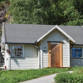 2 Bedroom Cozy Home In Vallavik，位于Vangsbygd的酒店