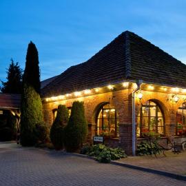 Landhotel Zur Schmiede，位于格赫伦-莱宾的酒店
