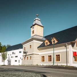 Hotel zum Glockenturm，位于Marktl的酒店