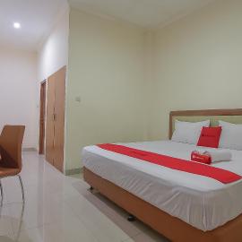 RedDoorz near IPDN 2，位于Sumedang的酒店