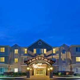 Staybridge Suites-Philadelphia/Mount Laurel by IHG，位于劳雷尔山的酒店