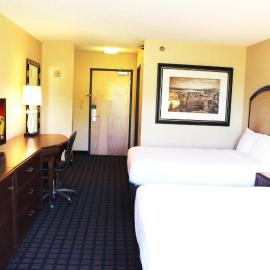 7 boutique hotel，位于Pratt的酒店