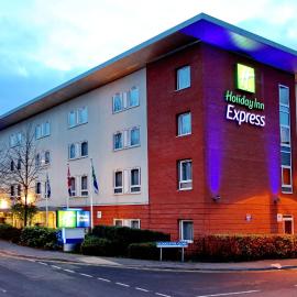 Holiday Inn Express Birmingham Redditch by IHG，位于雷迪奇的酒店