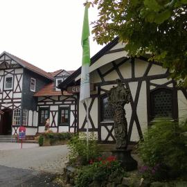 Landhotel Vierjahreszeiten，位于巴特柯尼希斯霍芬的酒店