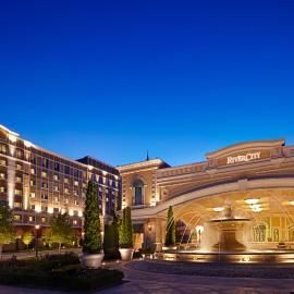 River City Casino and Hotel，位于Lemay的酒店