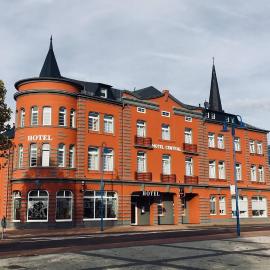 Hotel CENTRAL Bitterfeld，位于比特费尔德的酒店