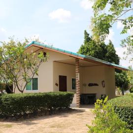 EiDI Homestay，位于加拉信的酒店