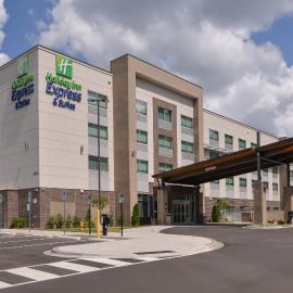 Holiday Inn Express & Suites Charlotte - Ballantyne by IHG，位于夏洛特的酒店