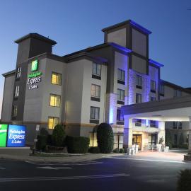 Holiday Inn Express & Suites Charlotte-Concord-I-85 by IHG，位于Harrisburg的酒店