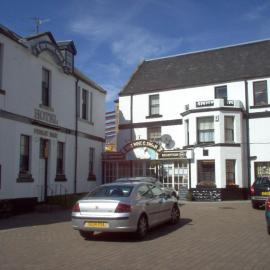 The White Swan Hotel，位于Duns的酒店