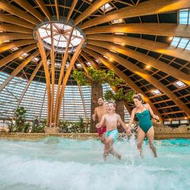 Les Ormes Domaine et Resort，位于埃皮尼亚克的酒店